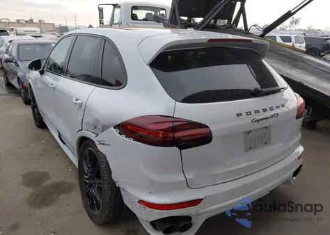 2016 Porsche Cayenne Gts z USA, uszkodzony, nr VIN WP1AD2A27GLA71353